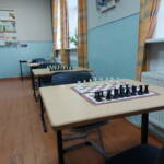 Нові столи для юних шахістів від Благодійного фонду родини Грицаків 2 320961103 893224758786490 5267811228907401737 n dc39e0f1