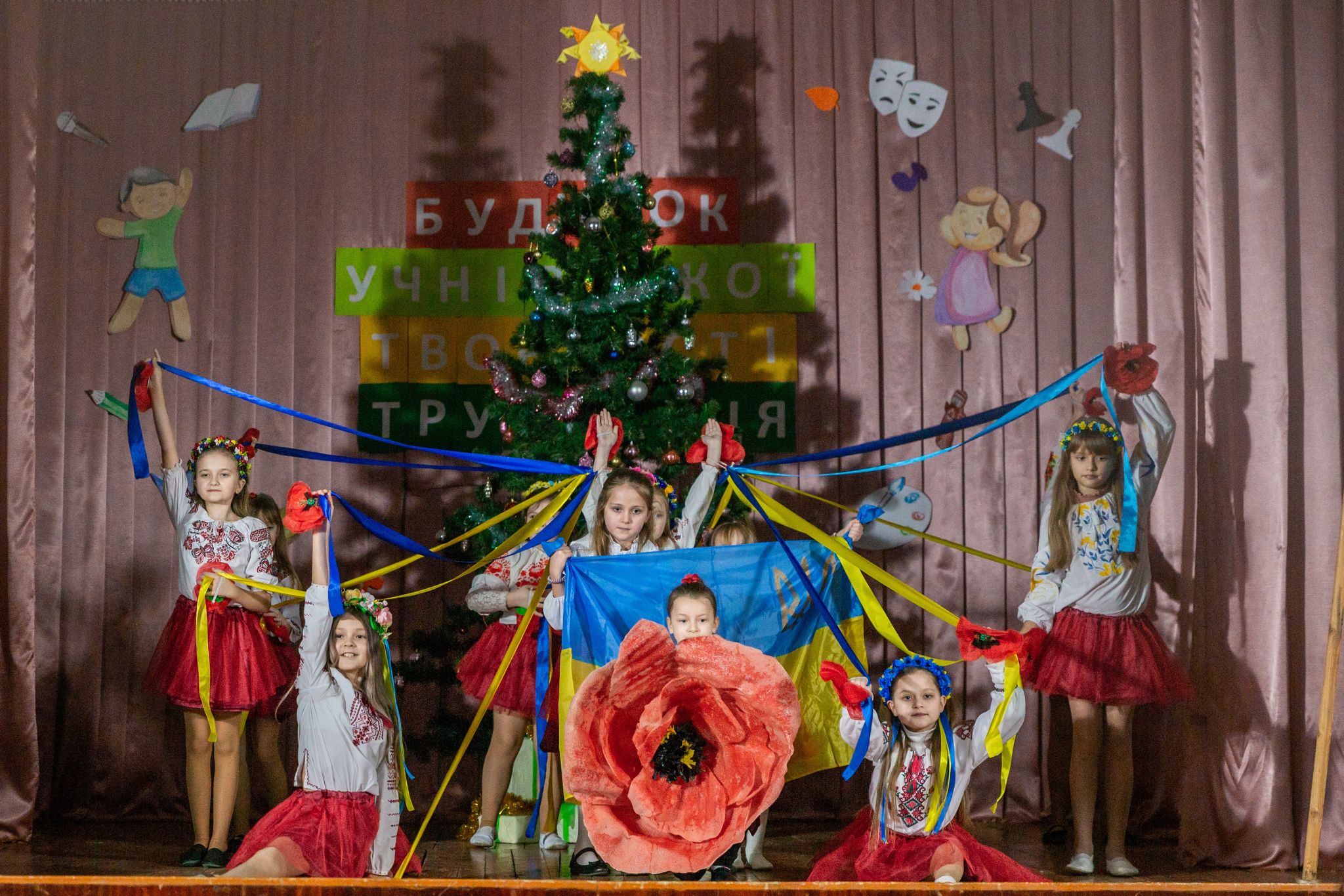 Соборна Мати Україна – одна на всіх, як оберіг! 1 324856735 1597265510698416 7583124457368509465 n