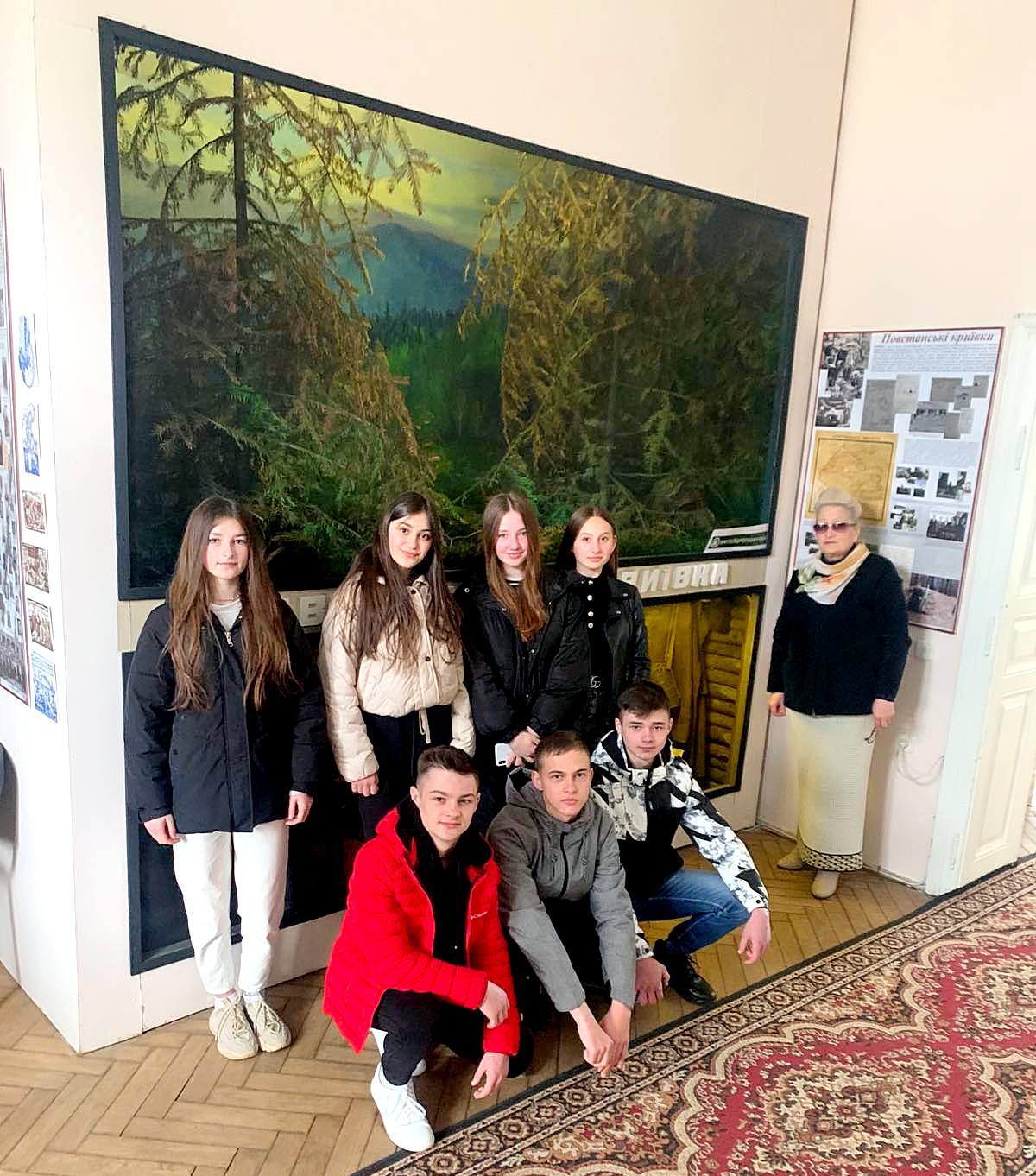 Краєзнавчий гурток "Благословенні сліди мого краю" відвідали краєзнавчий музей Дрогобича 1 344538083 2389279527908898 210551386597864143 n