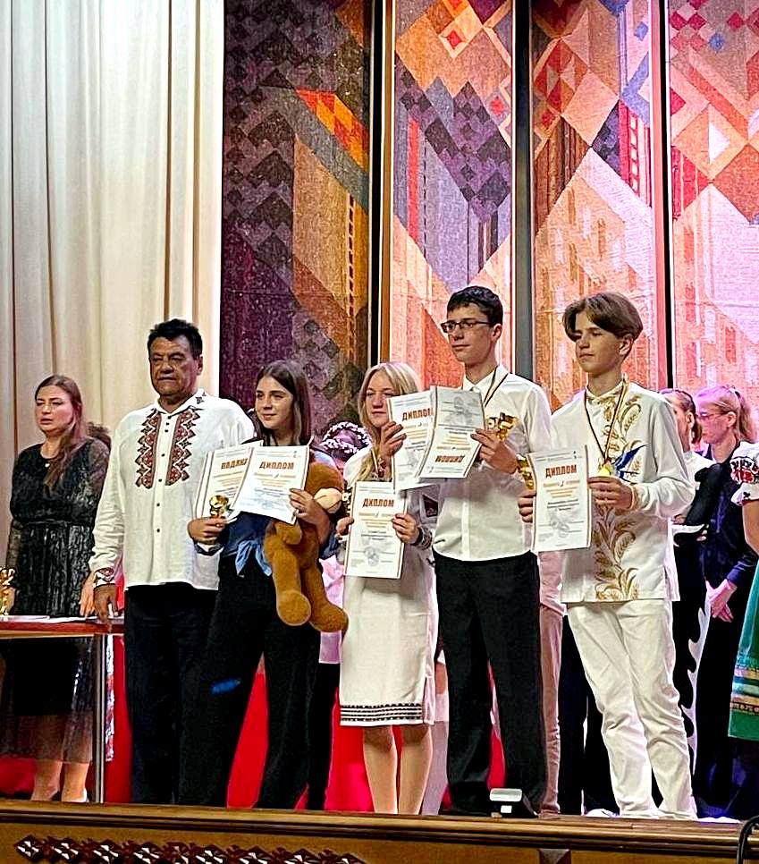 Наші здобутки у Всеукраїнському двотуровому фестивалі-конкурсі «Карпатська осінь». 36 photo 5458798477556440974 y