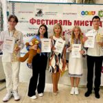 photo 5458798477556440979 y