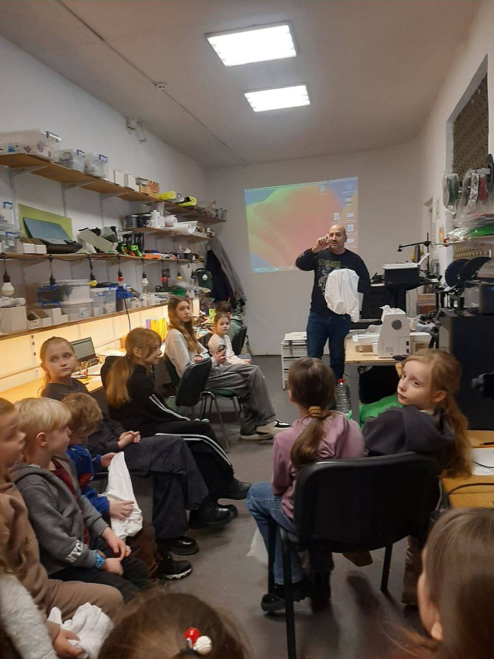 Коли мистецтво зустрічається з наукою: STEM-проєкт об’єднує! 1 photo 2026 02 03 11.08.16